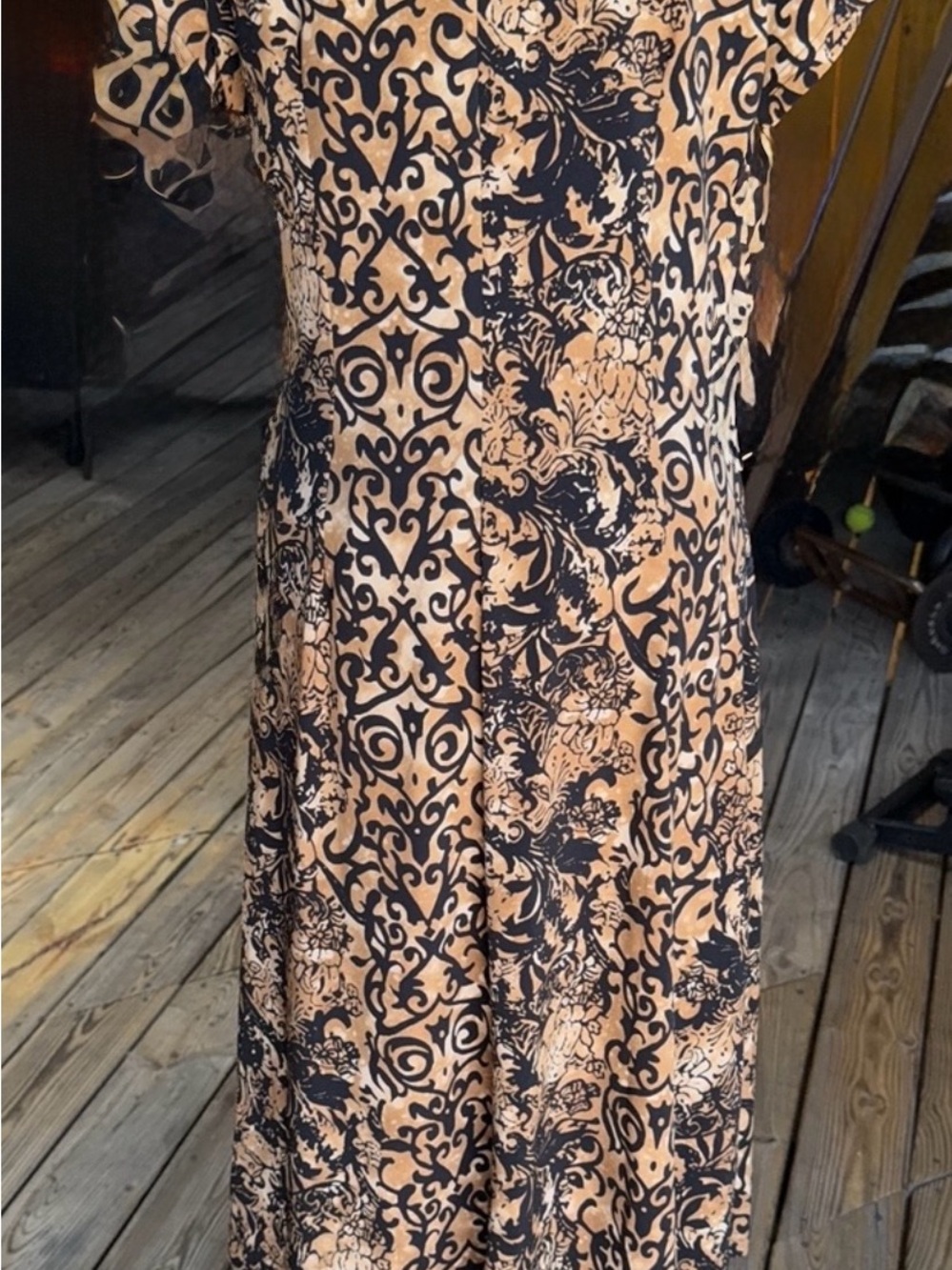 DressBarn Black Tan Baroque Scroll Print Faux Wrap Midi Dress Size 14 - Picture 3 of 9